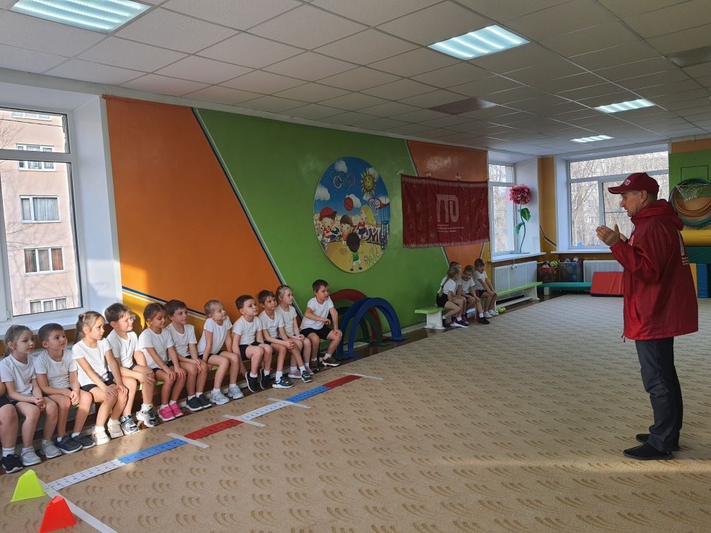 В ноябре на территории МБДОУ ЦРР - детский сад № 104 прошел фестиваль Всероссийского физкультурно-спортивного комплекса Готов к труду и обороне.