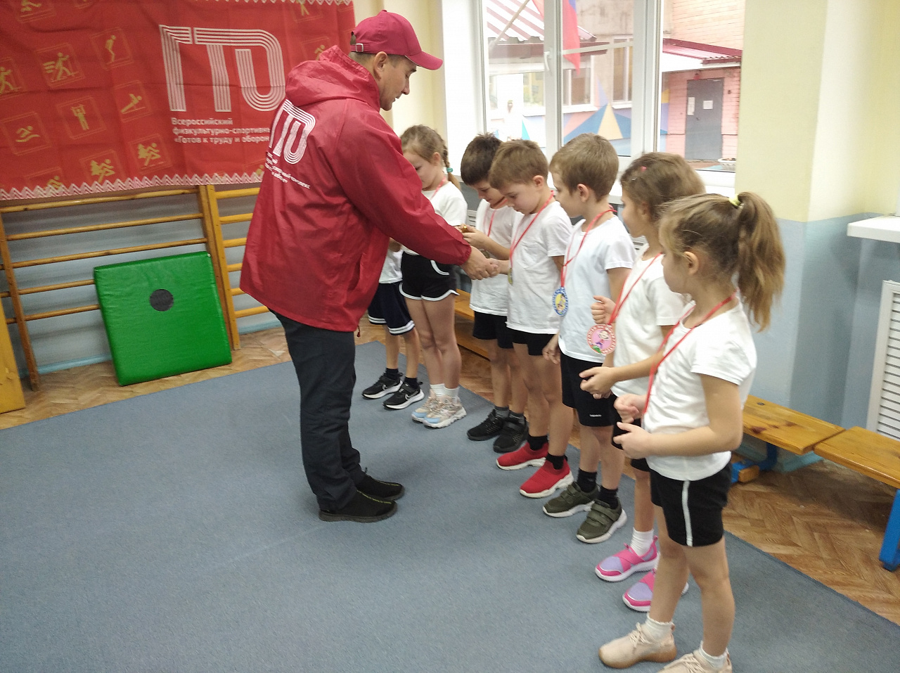 В конце ноября на базе МБДОУ «ЦРР – детский сад №189» был проведен фестиваль ВФСК ГТО среди воспитанников детского сада.